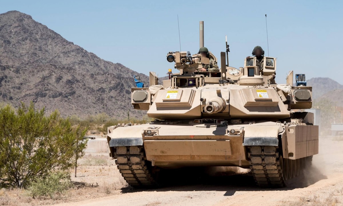 sistema de protección activa Trophy en un carro de combate Abrams 